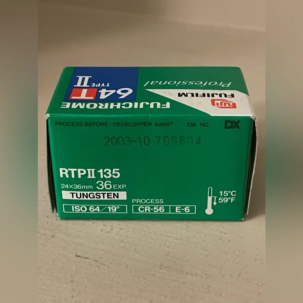 FUJIFILM FUJICHROME PROFESSIONAL 64T TUNGSTEN 24x36MM 36 EXP ISO 64 / 19 RARE